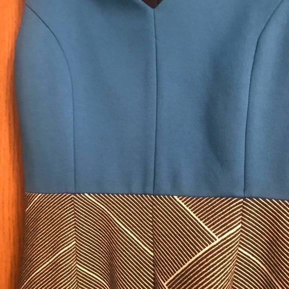 Blue, black and white beautiful dress - Picture 7 of 8